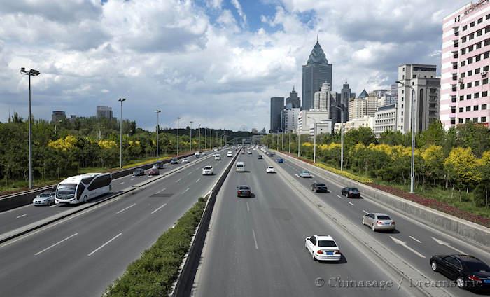 Xinjiang, Urumqi, road