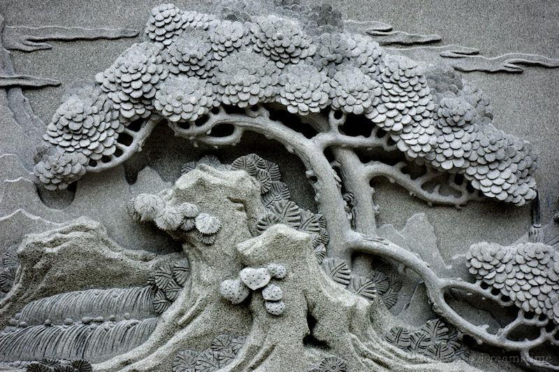 pine tree, carving