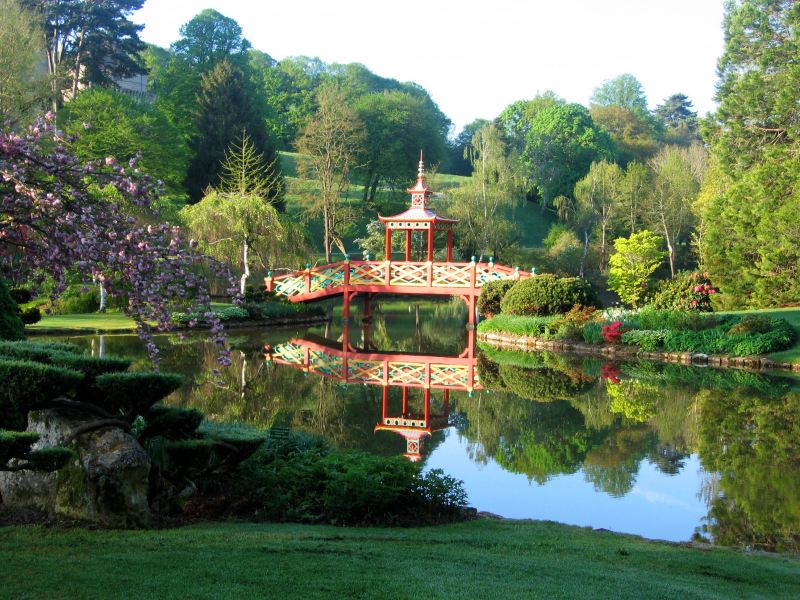 chinoiserie, chinese bridge, garden