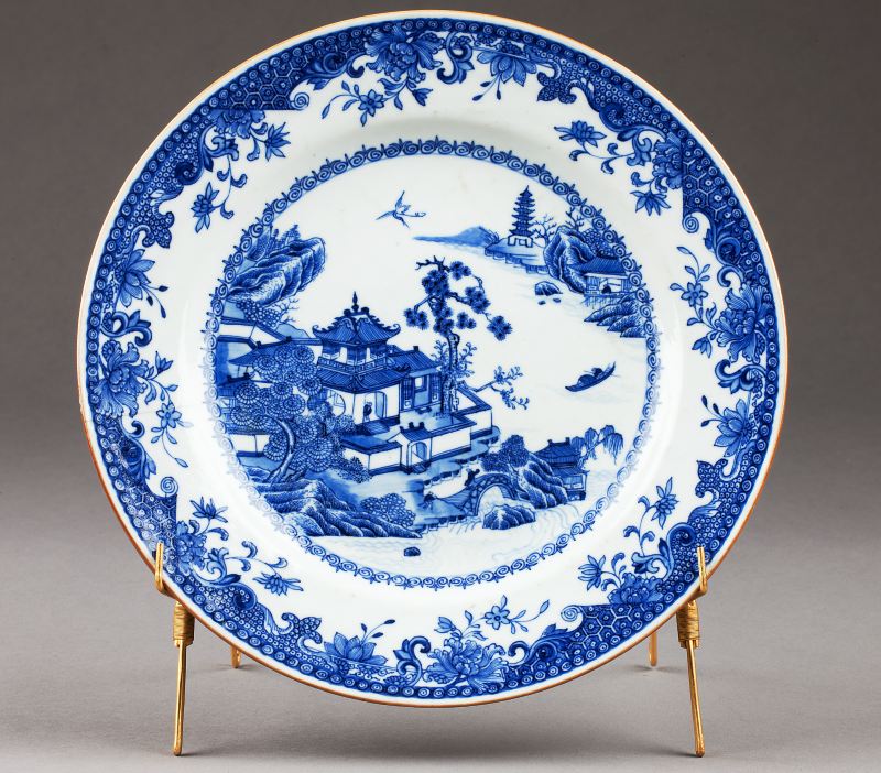 chinoiserie, plate, willow pattern, blue and white, pottery