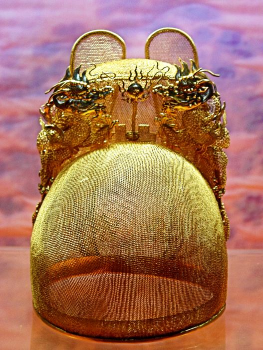 ming tombs, gold, crown